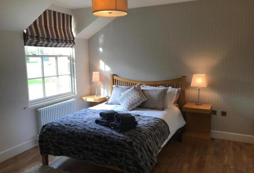 Дом 1 Спальня, Gate Lodge At Lough Erne Golf Village