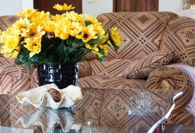 اتاق استاندارد یک نفره, Efraz Motel Kanungu