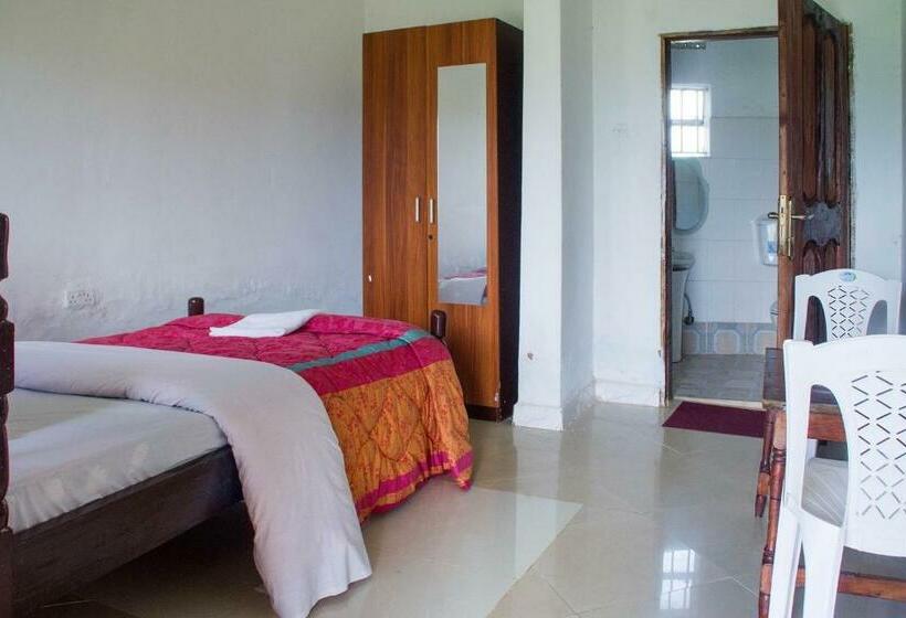 اتاق استاندارد, Efraz Motel Kanungu