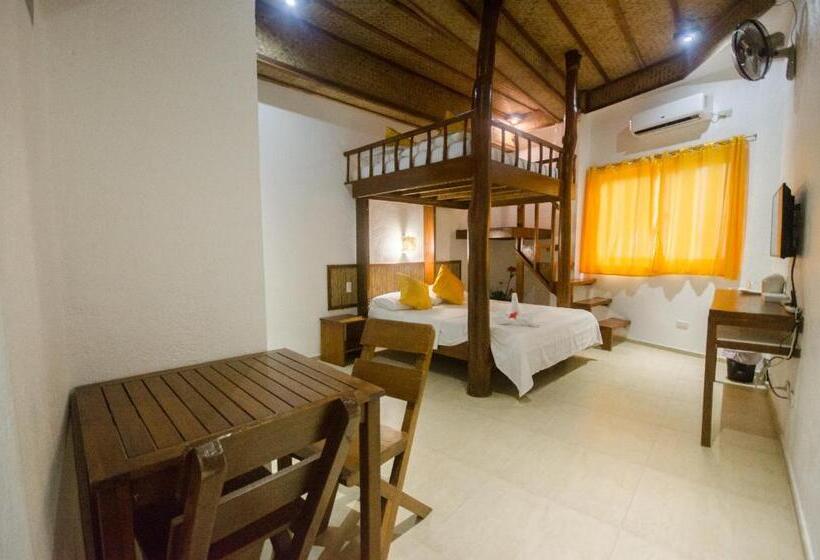 디럭스 패밀리 룸, Ralph S Place