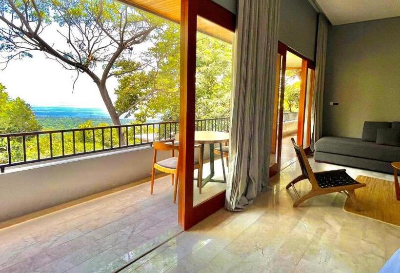 Номер Deluxe Вид на Море с Балконом, Sanglung Villas & Suites
