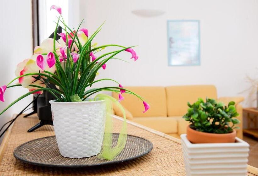 Апартаменты 1 Спальня, Residence La Marmorata