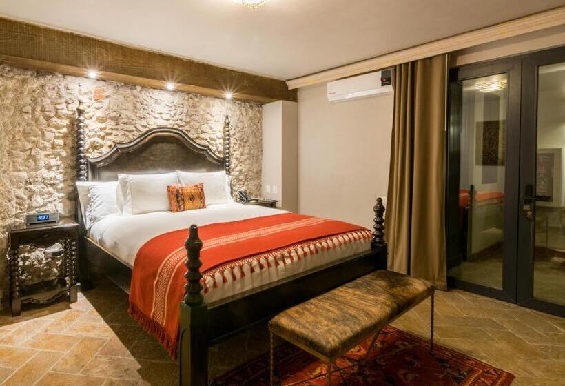 スタンダードスタジオ, Casa 1810 Hotel Boutique