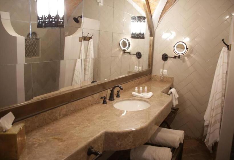 デラックスルーム, Casa 1810 Hotel Boutique