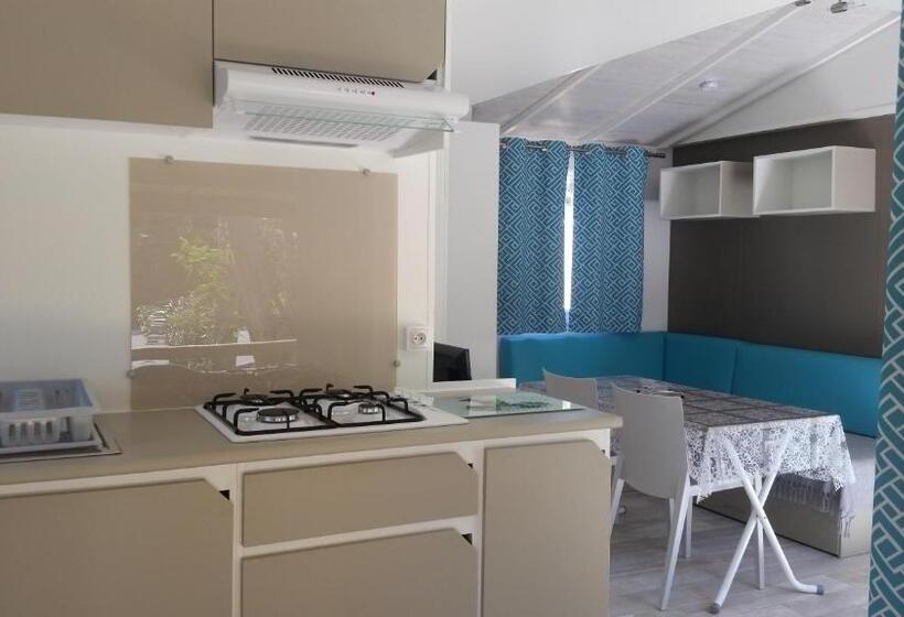Дом 1 Спальня, Camping La Pinede