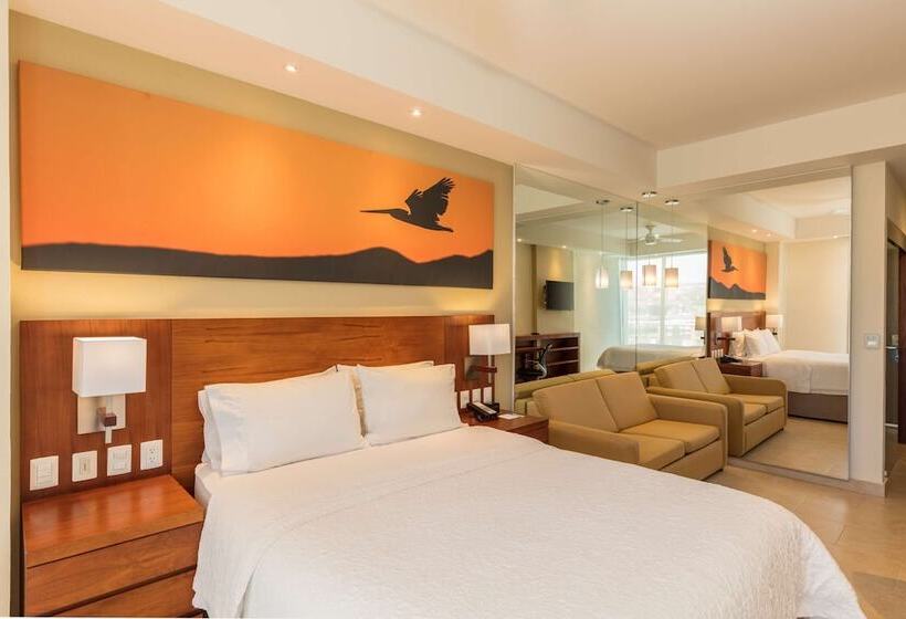 ダブルベッドスタンダードルーム, Hampton Inn & Suites By Hilton Los Cabos