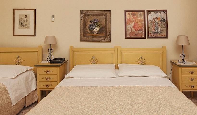 Номер Стандарт Трехместный, La Villa
