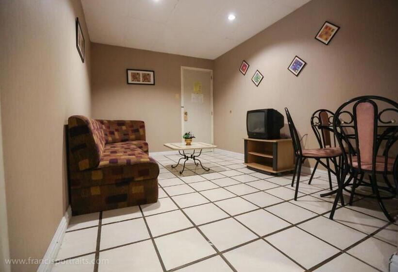 Family Suite, Value Star Inn