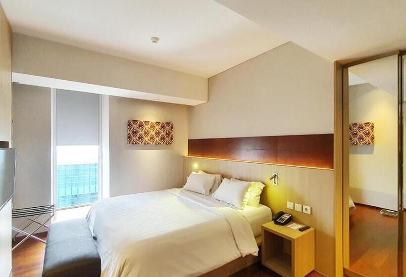 Executive Svit, Ra Premiere Simatupang