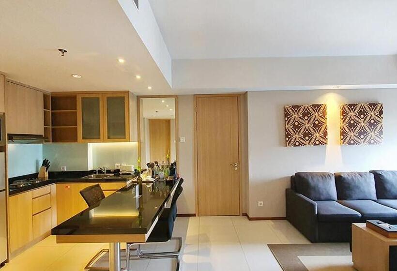 Executive Svit, Ra Premiere Simatupang