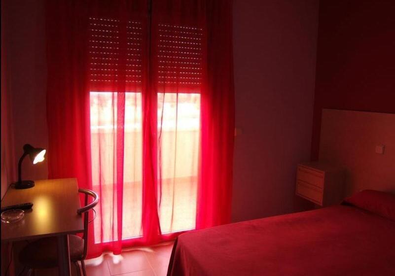 Номер Стандарт, Hostal Parador De Los Galanes