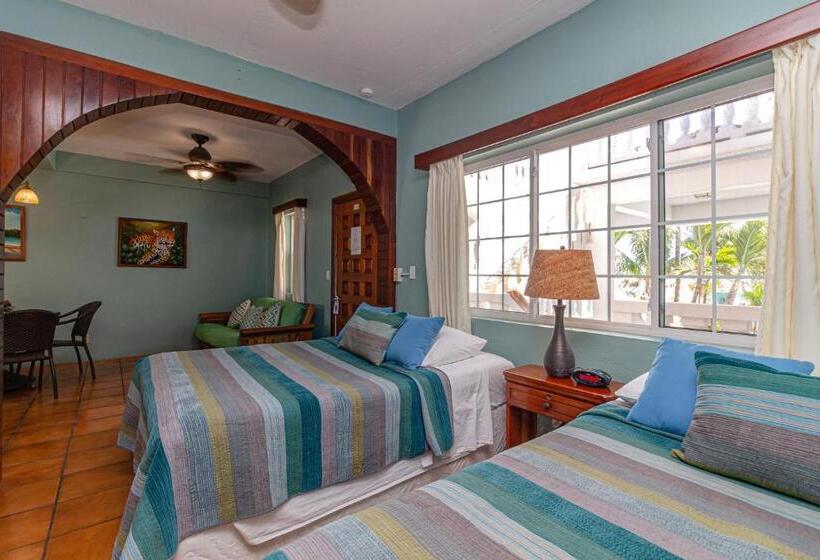 Люкс Вид на Сад, Blue Tang Inn