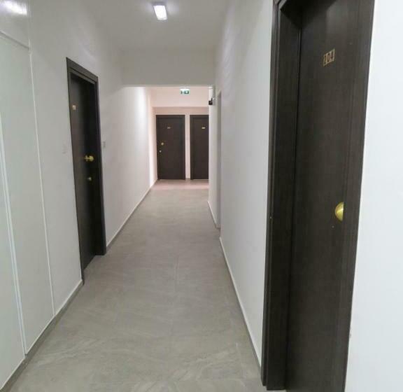 高级工作室, Polyxeni Hotel Apartments