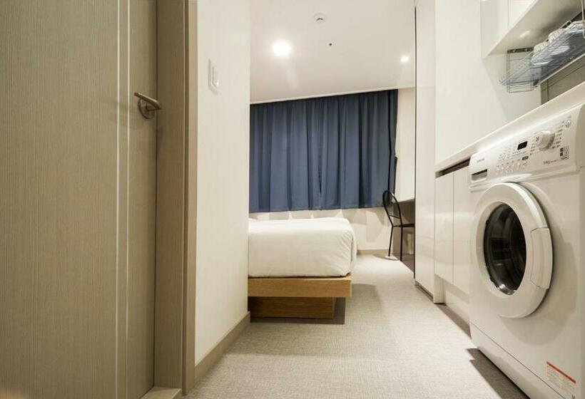 스탠다드 스튜디오, Top Hotel & Residence