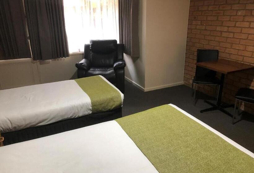 Номер Стандарт, National Hotel Complex Bendigo