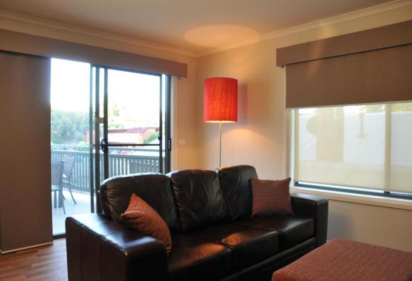 Апартаменты 2 Спальни, National Hotel Complex Bendigo