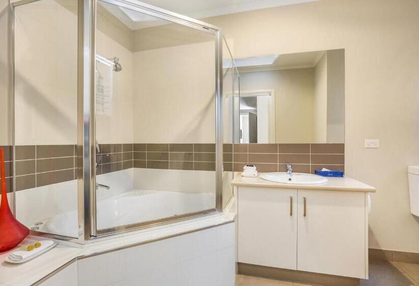 Студия Стандарт, National Hotel Complex Bendigo