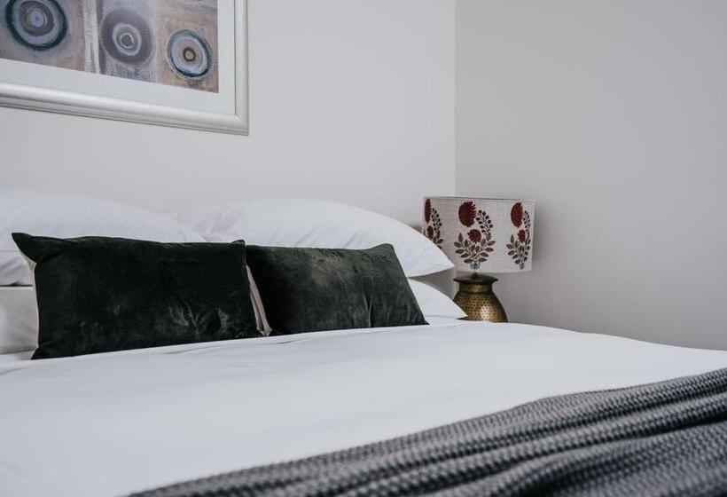 Апартаменты 2 Спальни, Albert Hotel Daylesford