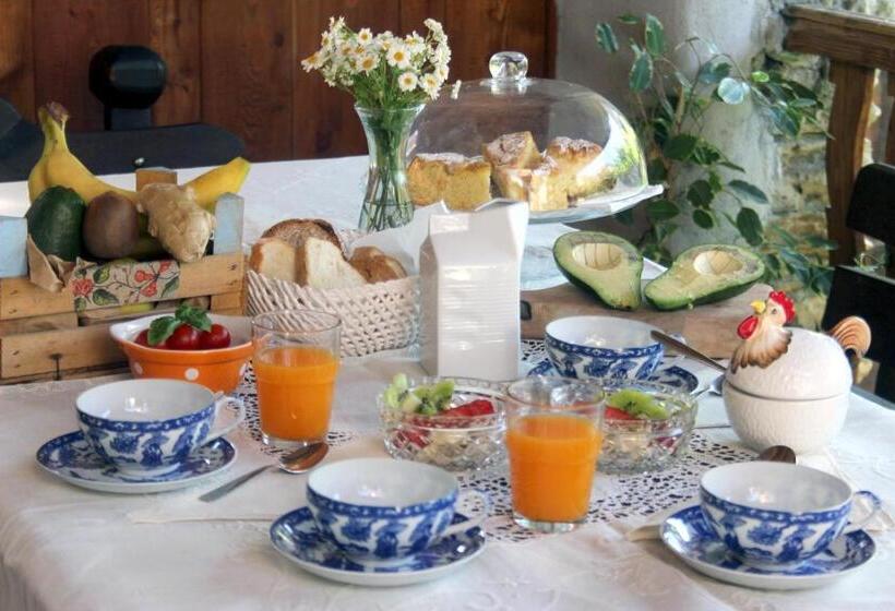 اتاق لوکس با وان آب گرم, Maison Dunoyer Chambres Et Tables D Hotes