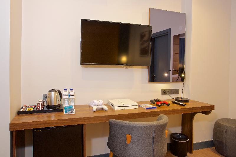 Номер Стандарт, Maxonehotels At Tidar Surabaya