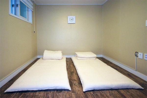 اتاق اکونومی, Crib 49 Guesthouse   Foreigner Only