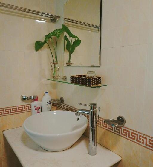 اتاق لوکس با بالکن, Longan Homestay