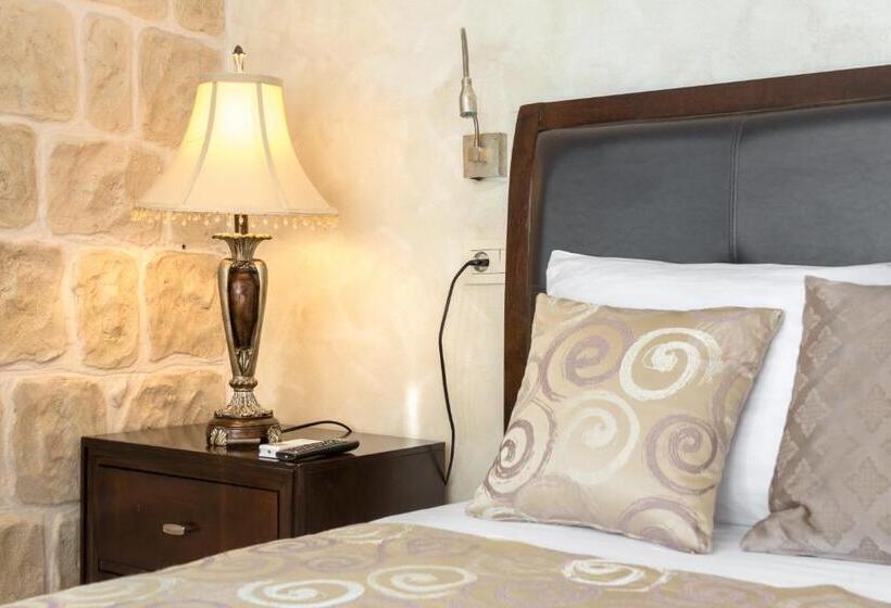 استودیوی لوکس, Metropole Luxury Rooms