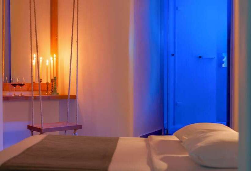 سوئیت دولوکس با چشم‌انداز, Neptune Luxury Suites