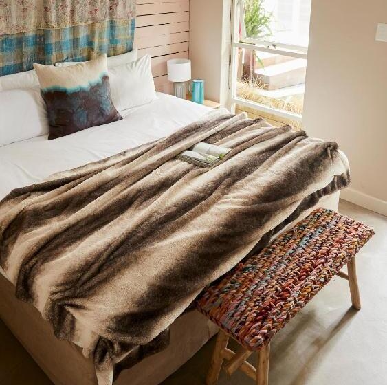غرفة قياسية, The Big   Luxury Backpackers