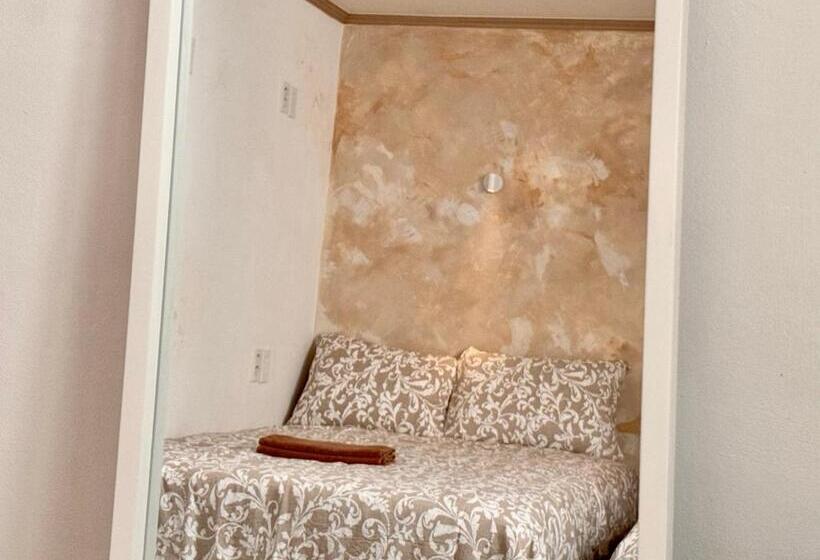 اتاق لوکس, Roi Guesthouse