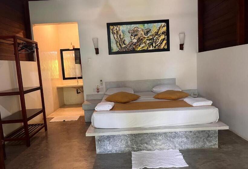 Хижина, Lagoon Paradise Beach Resort