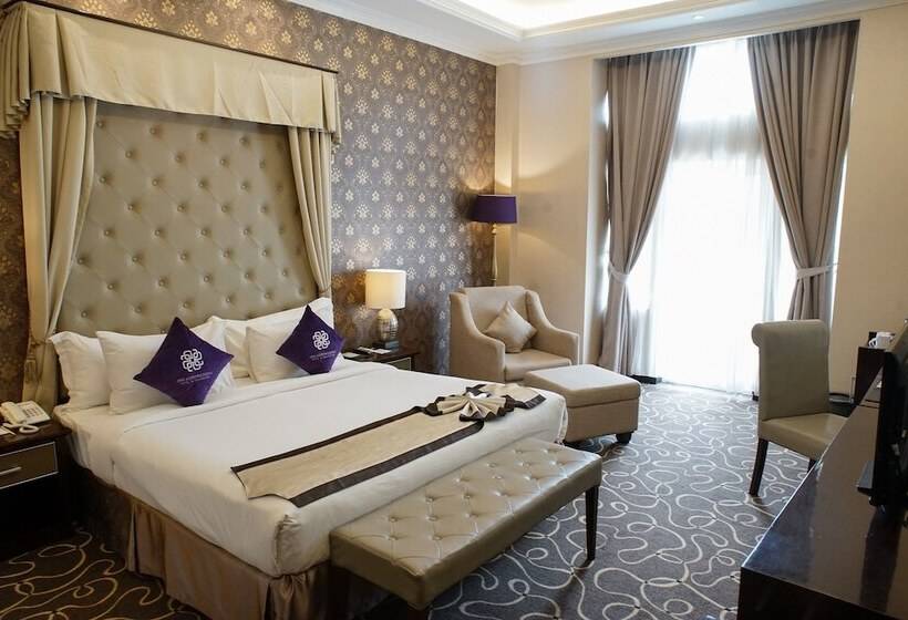 Junior Suite, Adhiwangsa