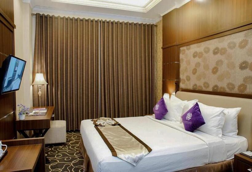 Superior Kamer, Adhiwangsa