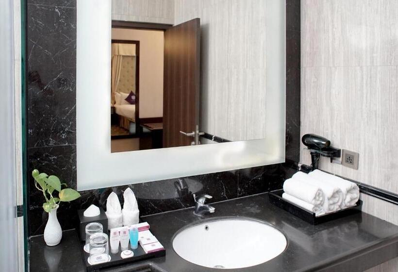 Executive Suite, Adhiwangsa