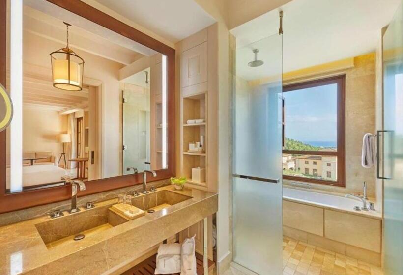 Suite Presidencial, Cap Vermell Grand