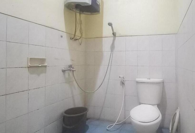 Номер Стандарт, Malang Near Alun Alun Malang Redpartner