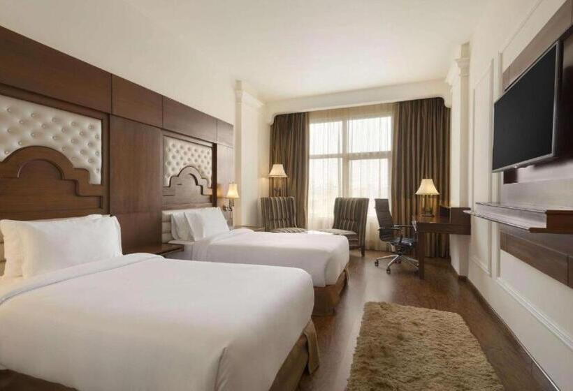 اتاق اجرایی, Ramada Plaza By Wyndham Chandigarh Zirakpur