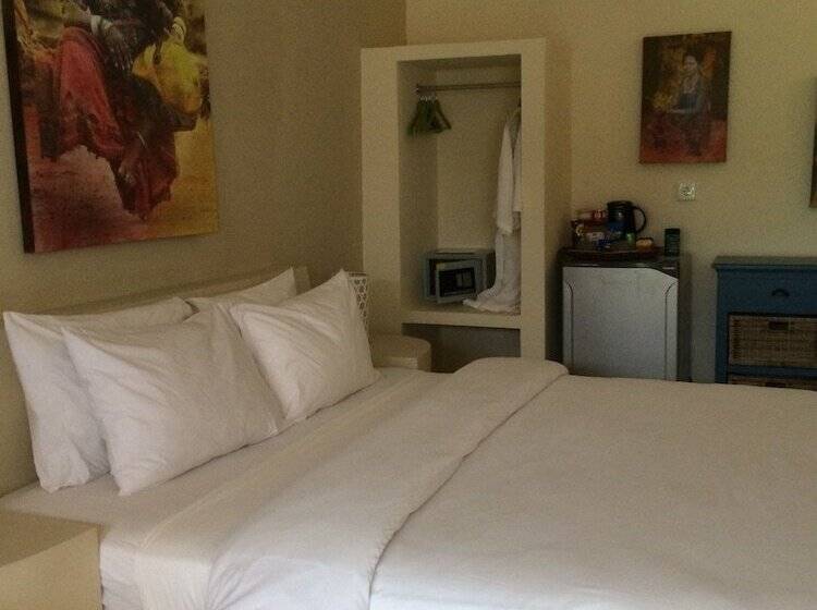 Номер Стандарт, Scallywags Resort
