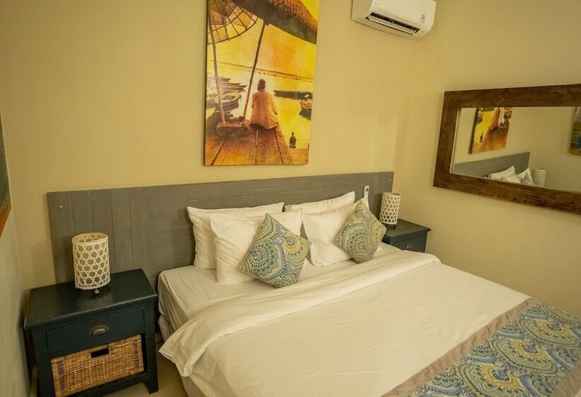 Студия Стандарт, Scallywags Resort