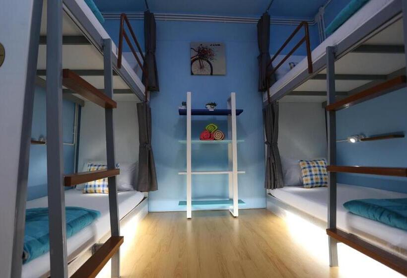 이코노이 4인룸, Ideal Beds Hostel Ao Nang Beach