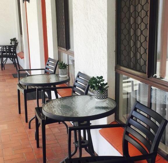 חדר אקזקיוטיב, Bundaberg Spanish Motor Inn