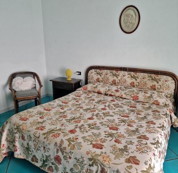 اتاق لوکس با بالکن و چشمانداز دریا, Agriturismo Fuoco D Amalfi Villa Iazzetta