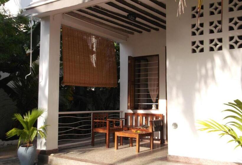 海景豪华三人间, Kobe House