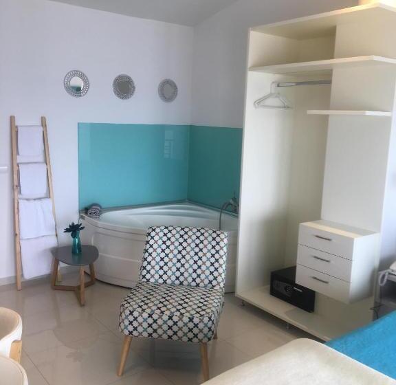 Люкс Вид на Море с Гидромассажем, Rethymno Hills