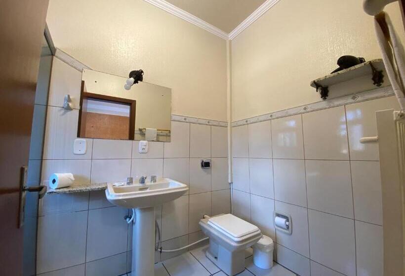 Quarto Triplo Superior, Pousada Gramado