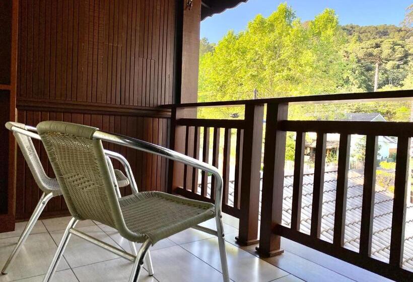 Quarto Triplo Superior, Pousada Gramado