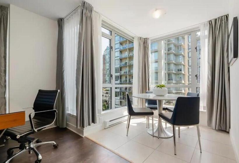 سوئیت 2 خوابه, Level Vancouver   Yaletown Seymour