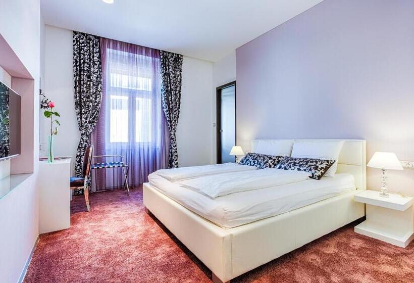 اتاق لوکس, Starlight Luxury Rooms