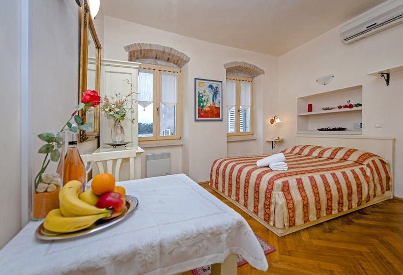 Номер Стандарт Вид на Море, Residence La Carera
