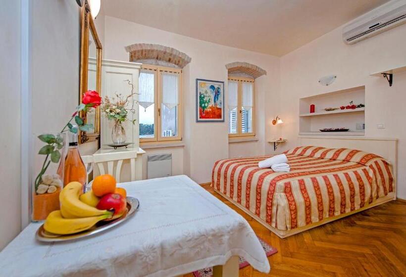 Номер Стандарт Вид на Море, Residence La Carera